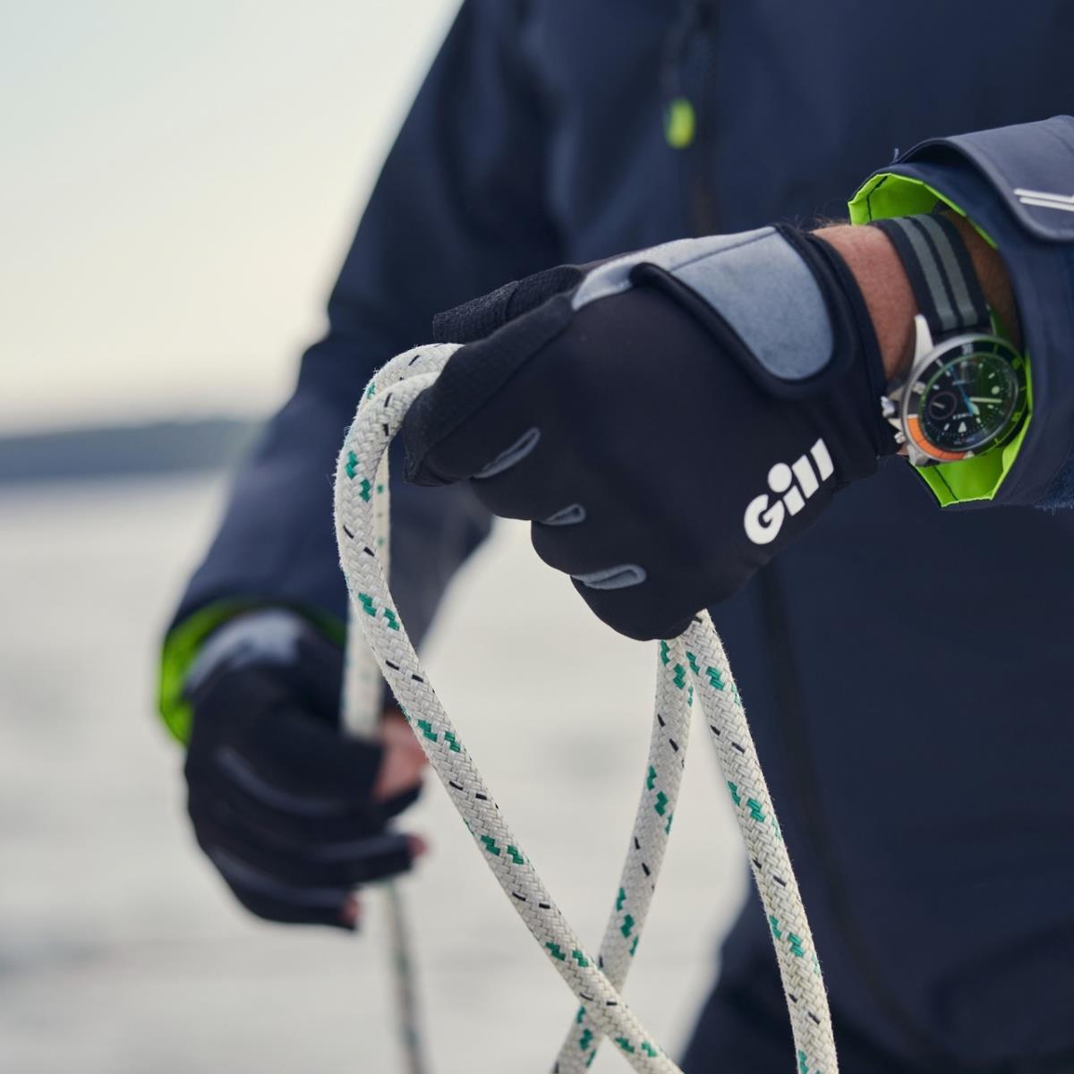 Gill Deckhand Short Finger Sailing Gloves